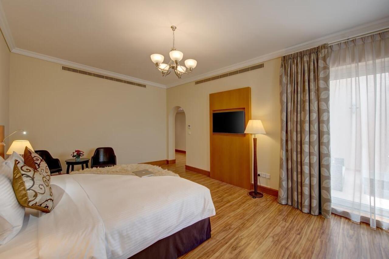 Barsha Gardens By J5 Holiday Homes Dubai Exteriör bild