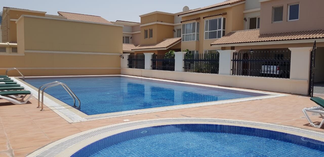 Barsha Gardens By J5 Holiday Homes Dubai Exteriör bild